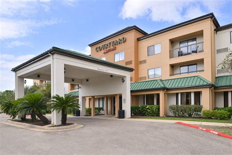 Pet friendly hotels in beaumont tx - View deals for Days Inn & Suites by Wyndham Beaumont West / I-10 & Walden, including fully refundable rates with free cancellation. Guests praise the comfy beds. Near Beaumont Botanical Gardens. Breakfast, WiFi, and parking are free at this hotel.